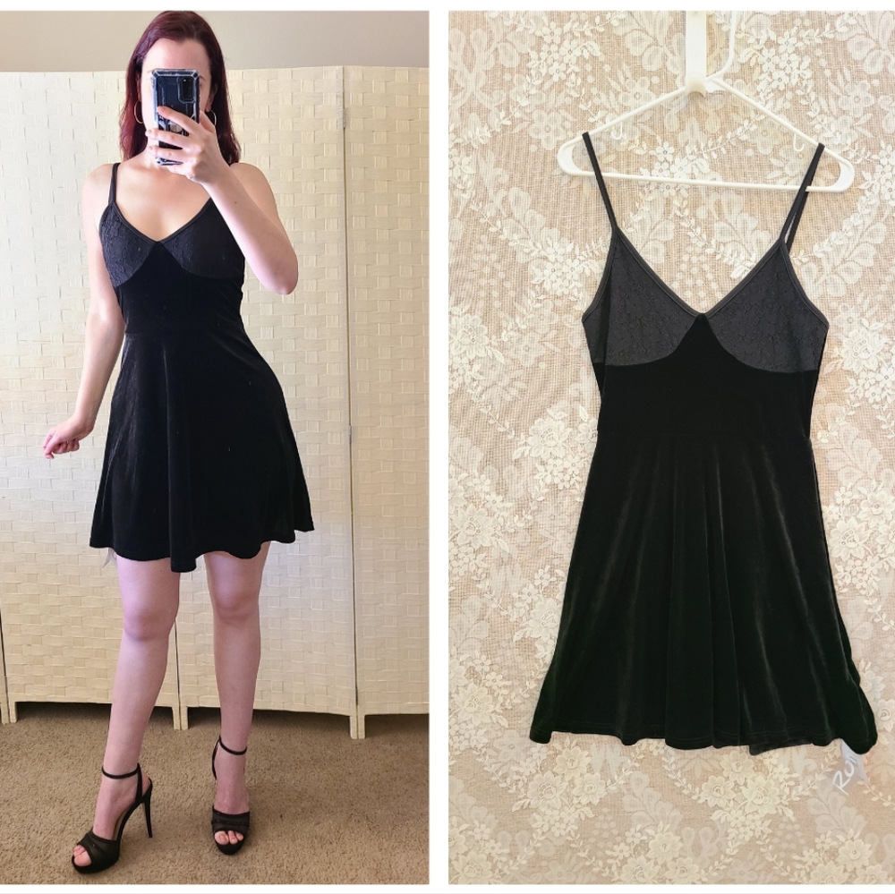 Black Velvet Lace Bodice Strappy V-Neck Mini Dress Goth Gothic Wiccan Halloween